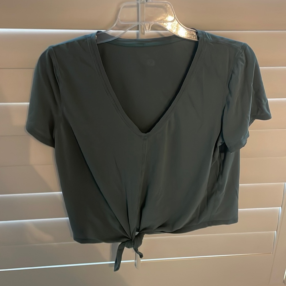 Lululemon crop tie tee